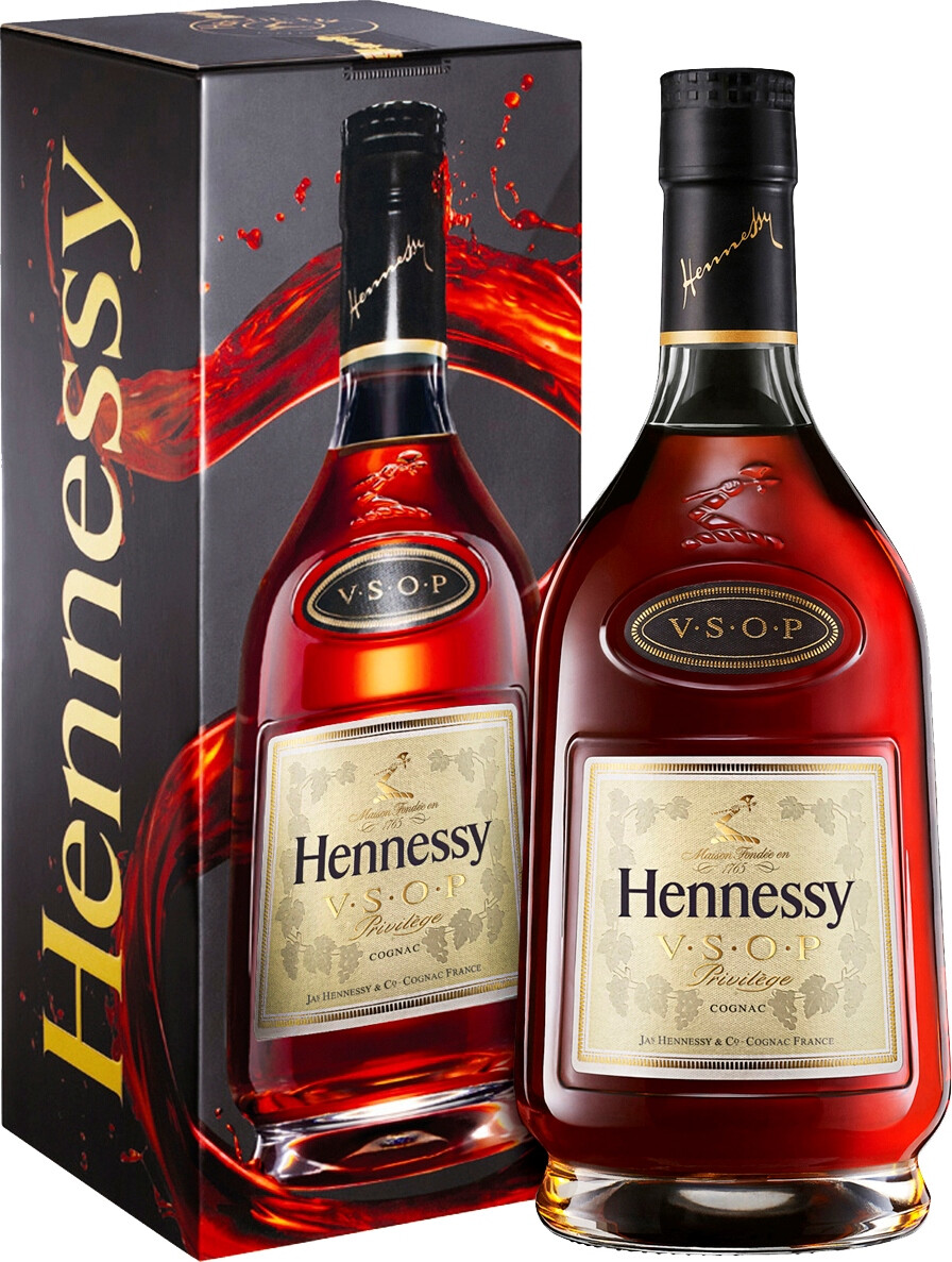 Коньяк Hennessy V.S.O.P., with gift box, 0.7 л